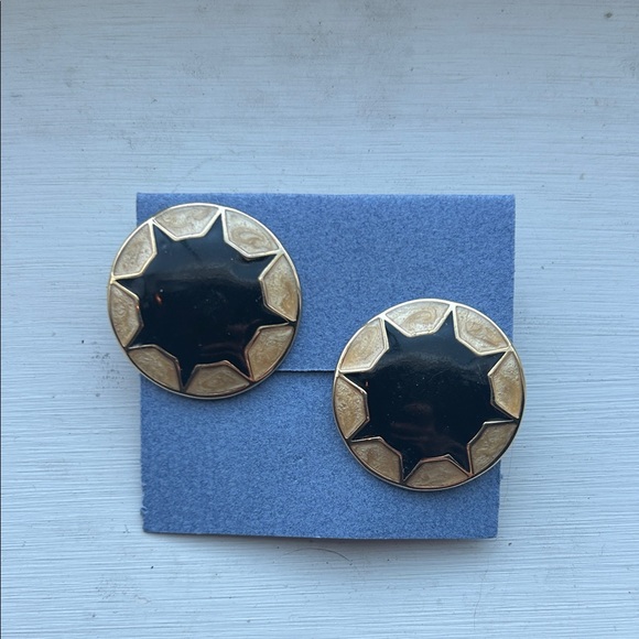 Vintage Jewelry - Gold and Black Star Earrings